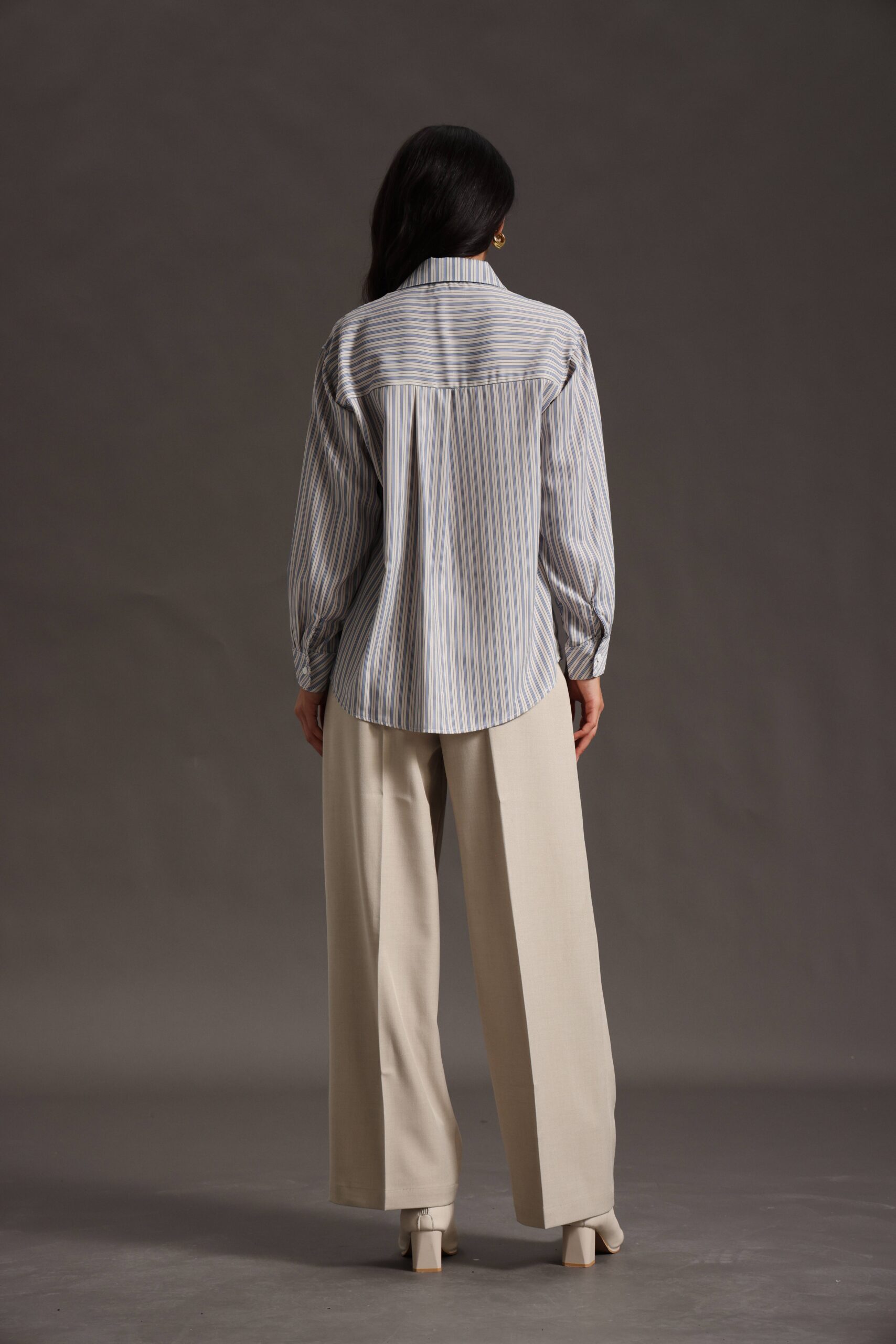 Cămașa Siena oversized în dungi alb-albastru cu buzunar aplicat - imagine 3